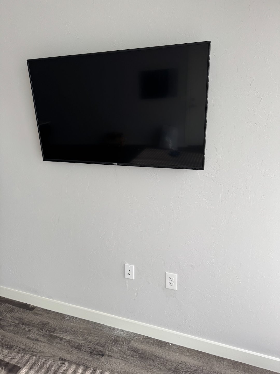 ๐ฅ TV Mounting in Englewood, CO โ Another Clean Install by Domโs TV Mounting Colorado! ๐ง๐บ Thumbnail